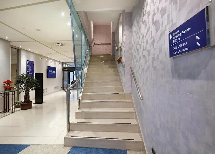 Hcc Montblanc Отель Барселона